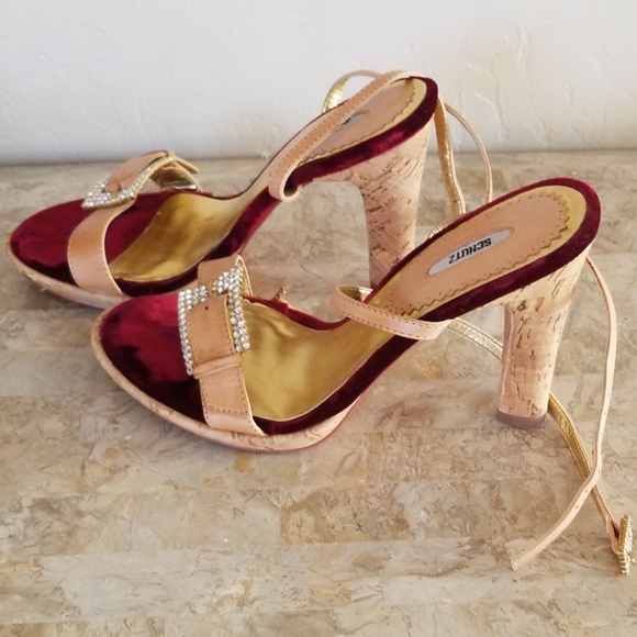 Schutz Crystal Bow Heels - Picture 4 of 6